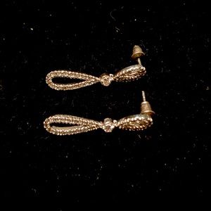 Delicate teardrop earrings